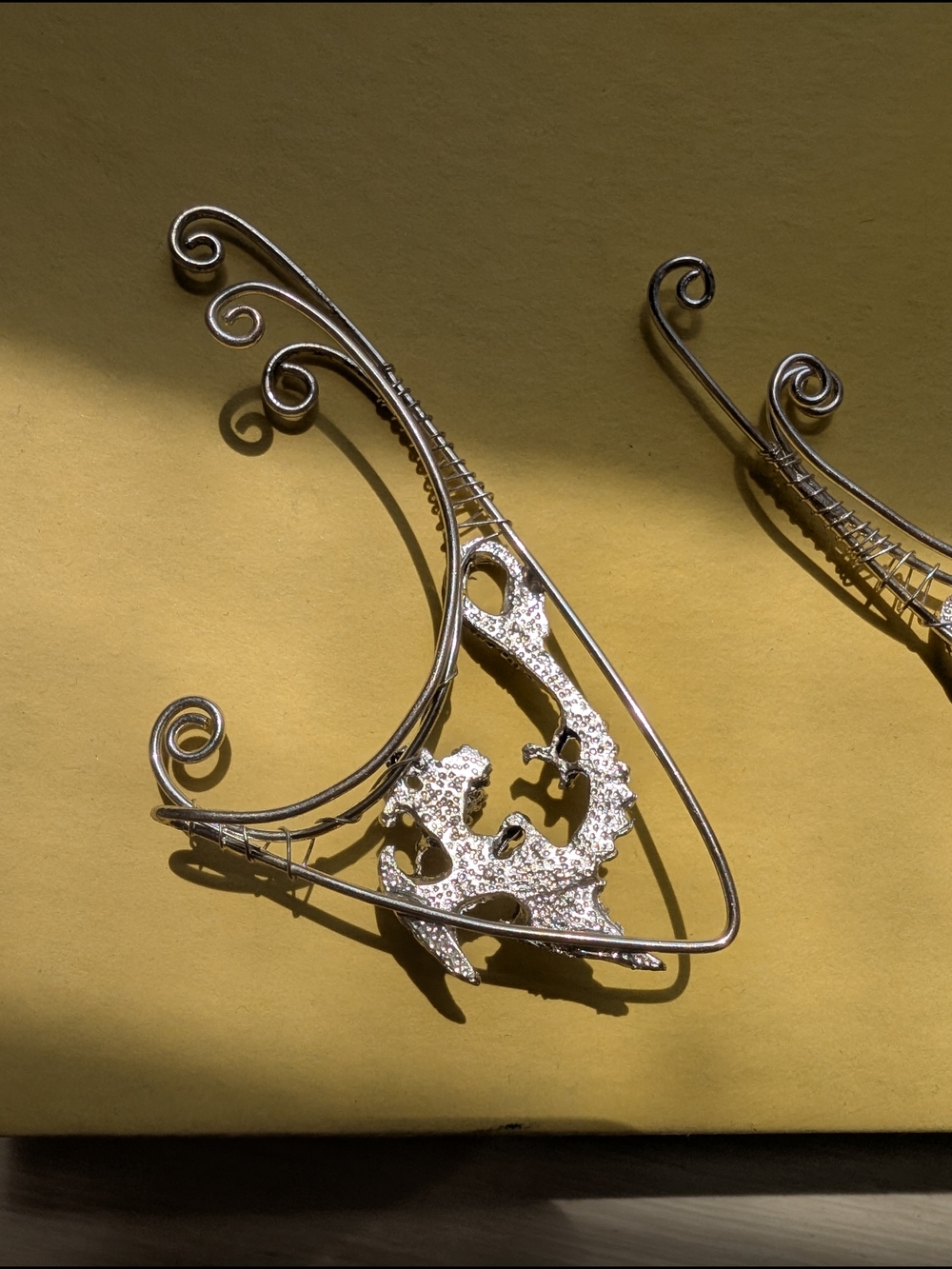 Dragon Ear Cuffs in Silver Tone - Picture 5 of 7